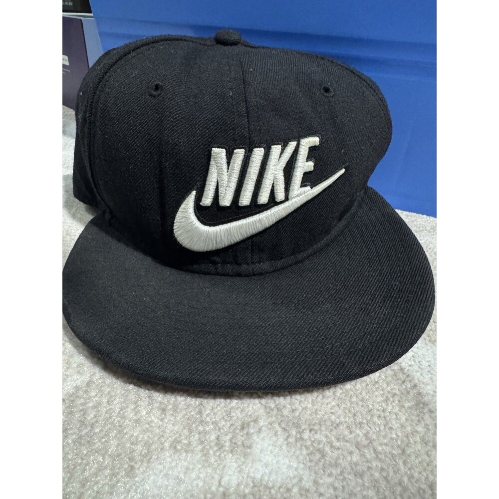 NIKE Black Futura True Snapback Adjustable Wool Cap Hat Swoosh Logo